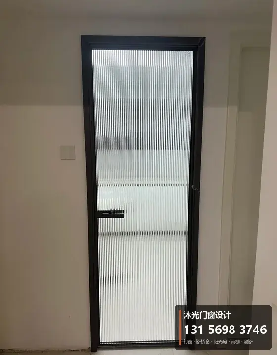 沐光门窗案例：长虹玻璃卫生间门